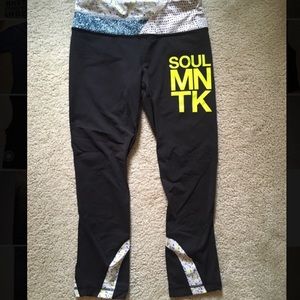 SoulCycle Lululemon MNTK Run Inspire Crop Legging